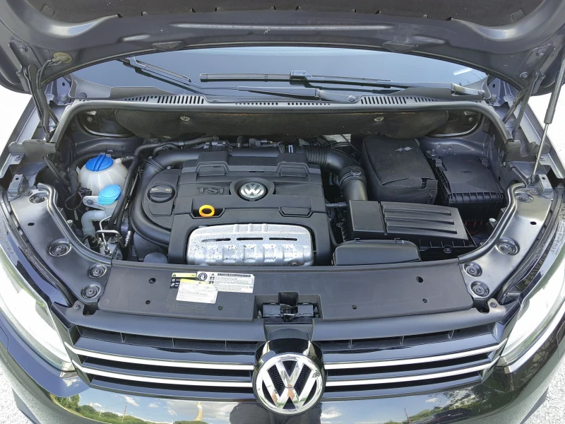 VW Touran 1.4TSI / ECOFUEL / AUTOMATIC, снимка 15 - Автомобили и джипове - 46889068