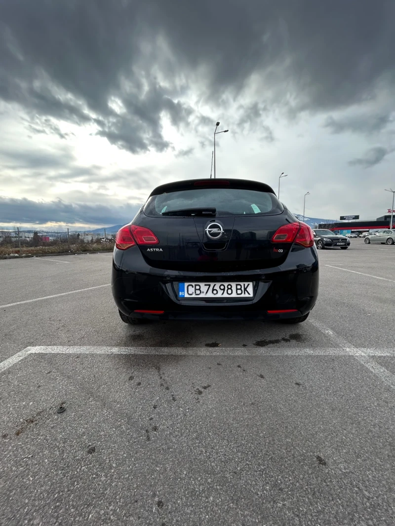 Opel Astra, снимка 2 - Автомобили и джипове - 48536445