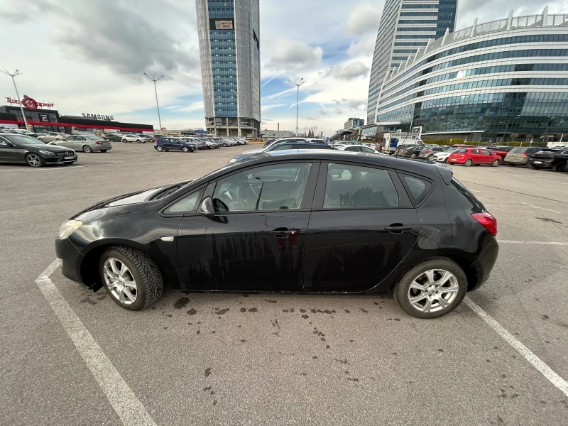 Opel Astra, снимка 3 - Автомобили и джипове - 48536445