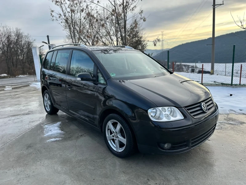 VW Touran 2.0TDI, снимка 1 - Автомобили и джипове - 48865310