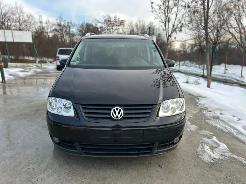 VW Touran 2.0TDI, снимка 4 - Автомобили и джипове - 48865310