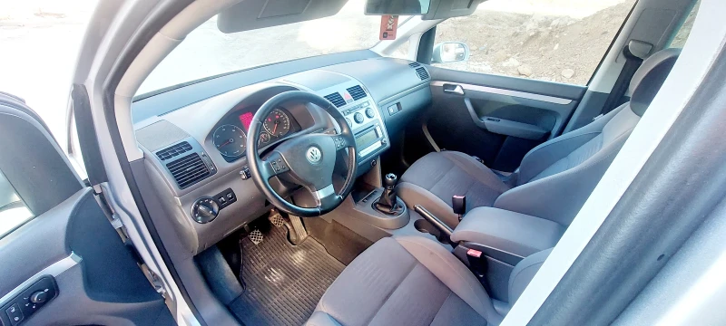 VW Touran 1.9TDI* 105hp* Xenon* Отлично състояние, снимка 8 - Автомобили и джипове - 49414317