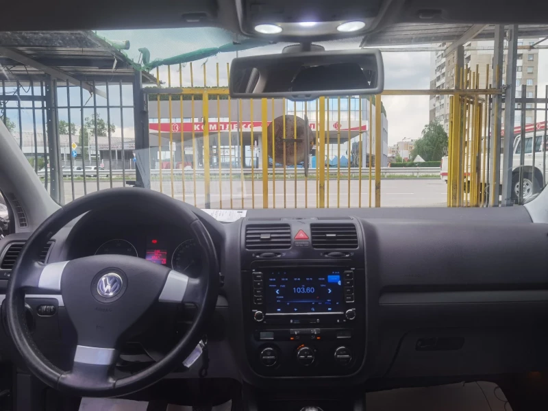 VW Golf 2.0TDI 6speed , снимка 11 - Автомобили и джипове - 50161816