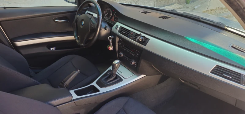 BMW 318 E91 143к.с, снимка 6 - Автомобили и джипове - 52378747