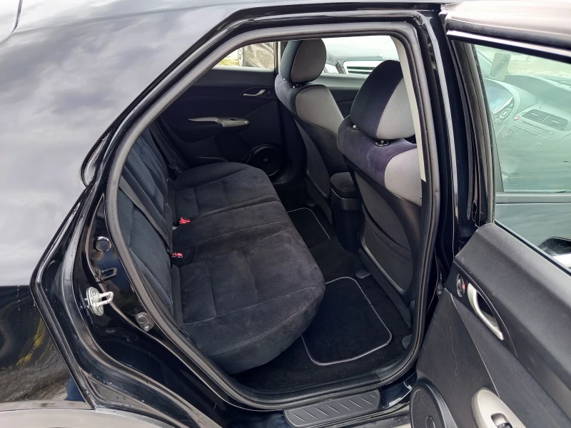 Honda Civic 1.4i 6ck.ГАЗОВ ИНЖЕКЦИОН, снимка 11 - Автомобили и джипове - 52053218