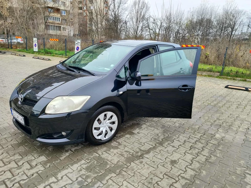 Toyota Auris, снимка 10 - Автомобили и джипове - 52448969