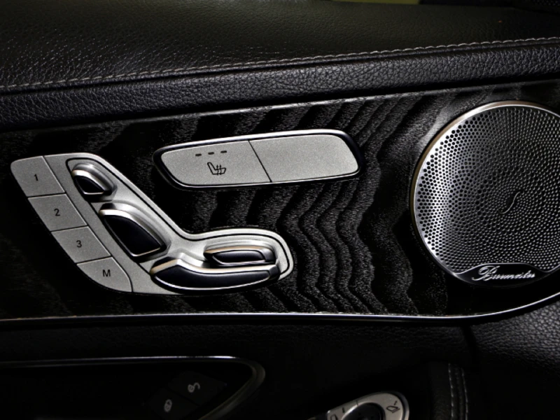 Mercedes-Benz C 400 AMG* BURMESTER* 4MATIC, снимка 11 - Автомобили и джипове - 52681397