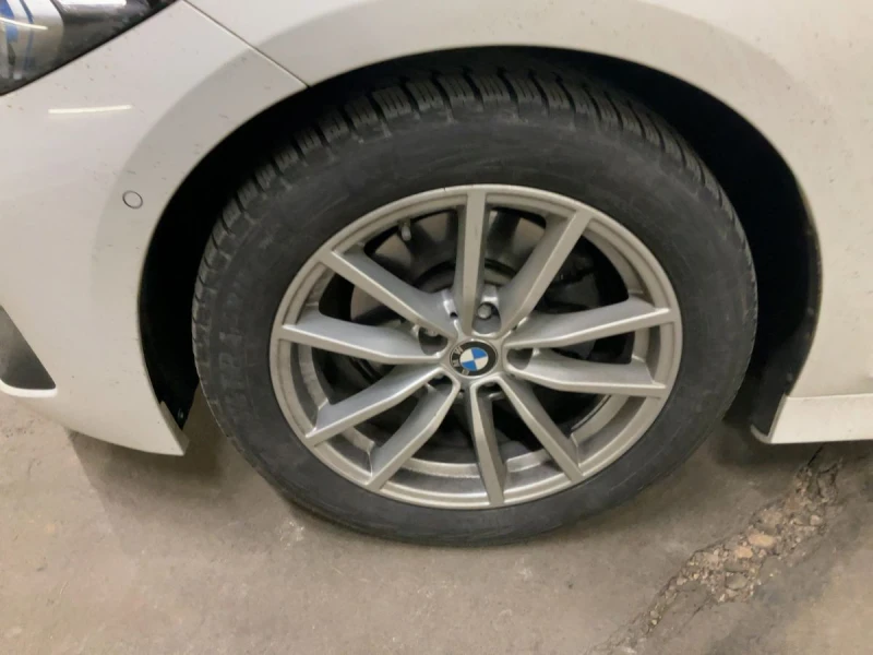 BMW 320 xDrive M-Sport/ел. седалки/LED, снимка 12 - Автомобили и джипове - 52898913