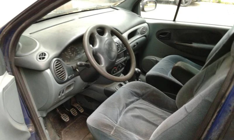 Renault Scenic 2.0i, снимка 6 - Автомобили и джипове - 49609299