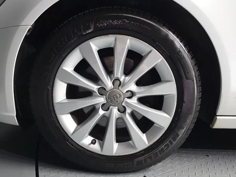 Audi A6 2.0 TDI, снимка 5 - Автомобили и джипове - 55057944