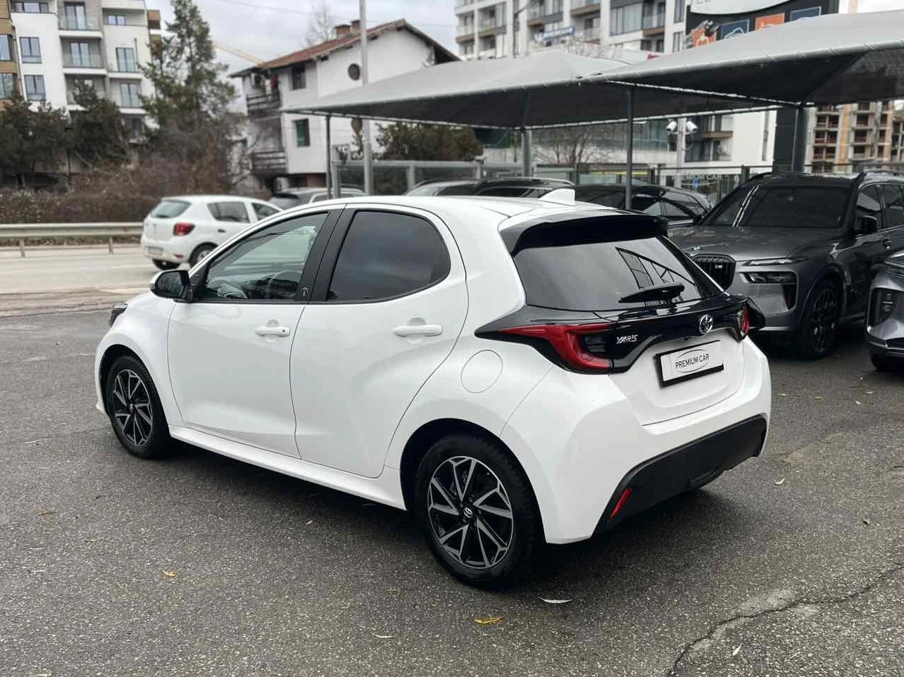 Toyota Yaris 1.5 Hybrid - изображение 4