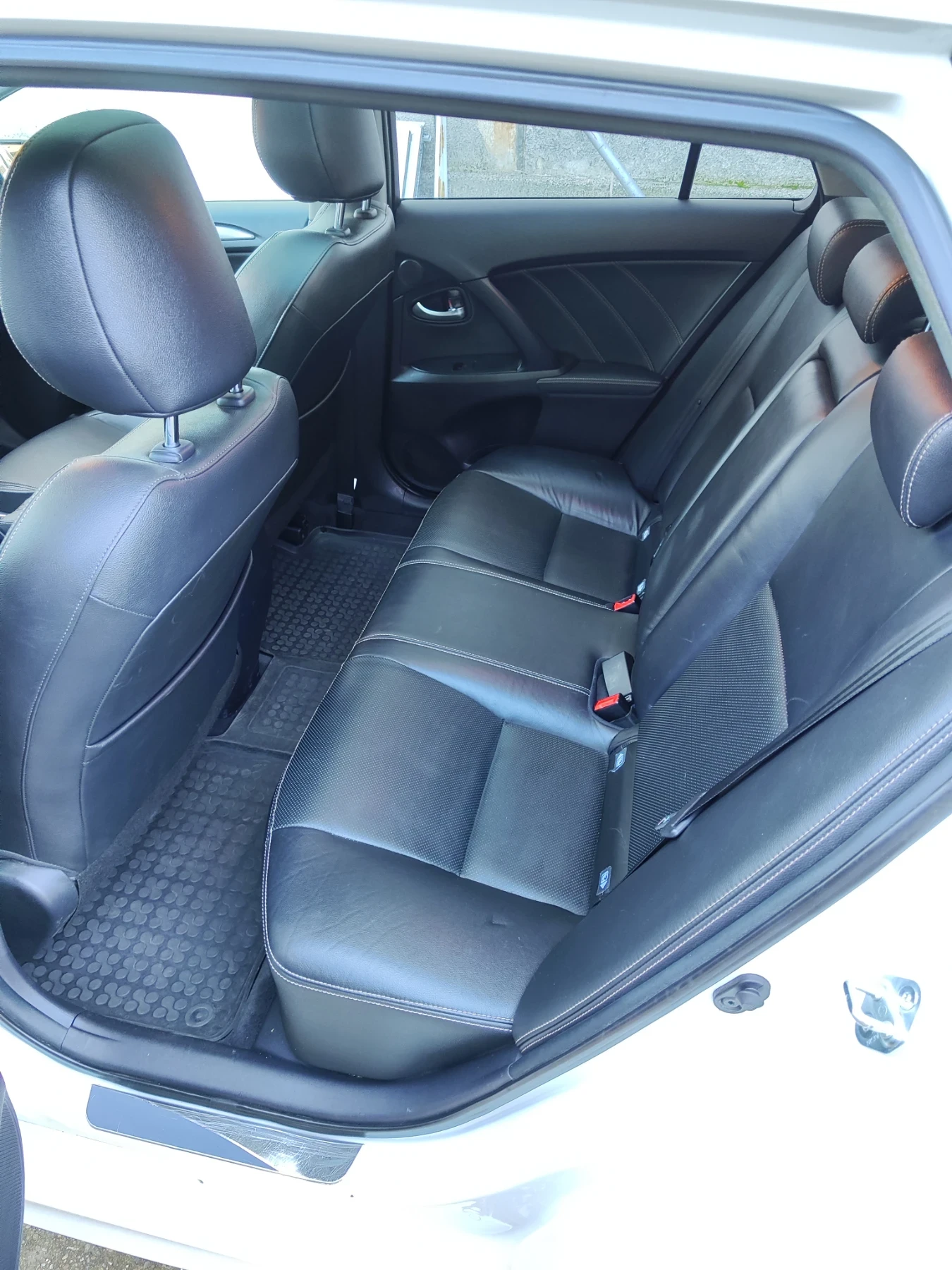 Toyota Avensis Executive+  | Mobile.bg � ����������� 11