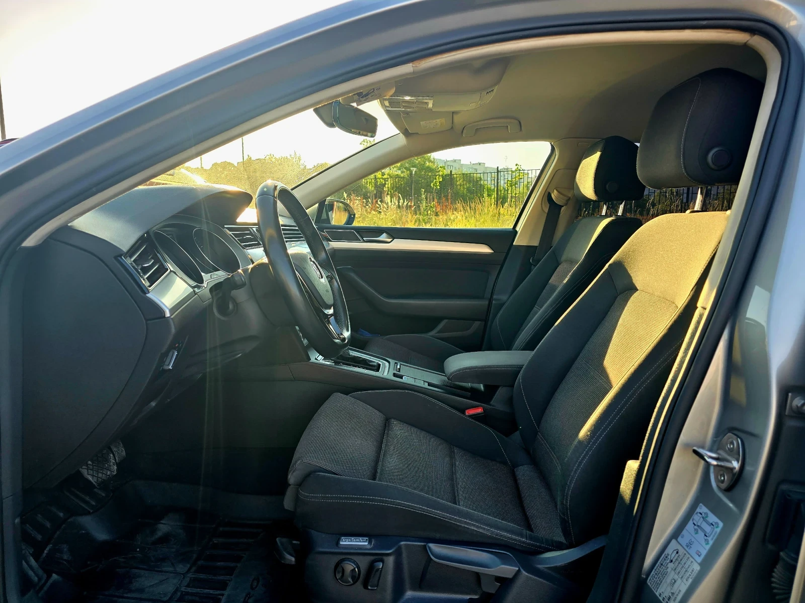 VW Passat 2.0 TDI / DSG - изображение 6