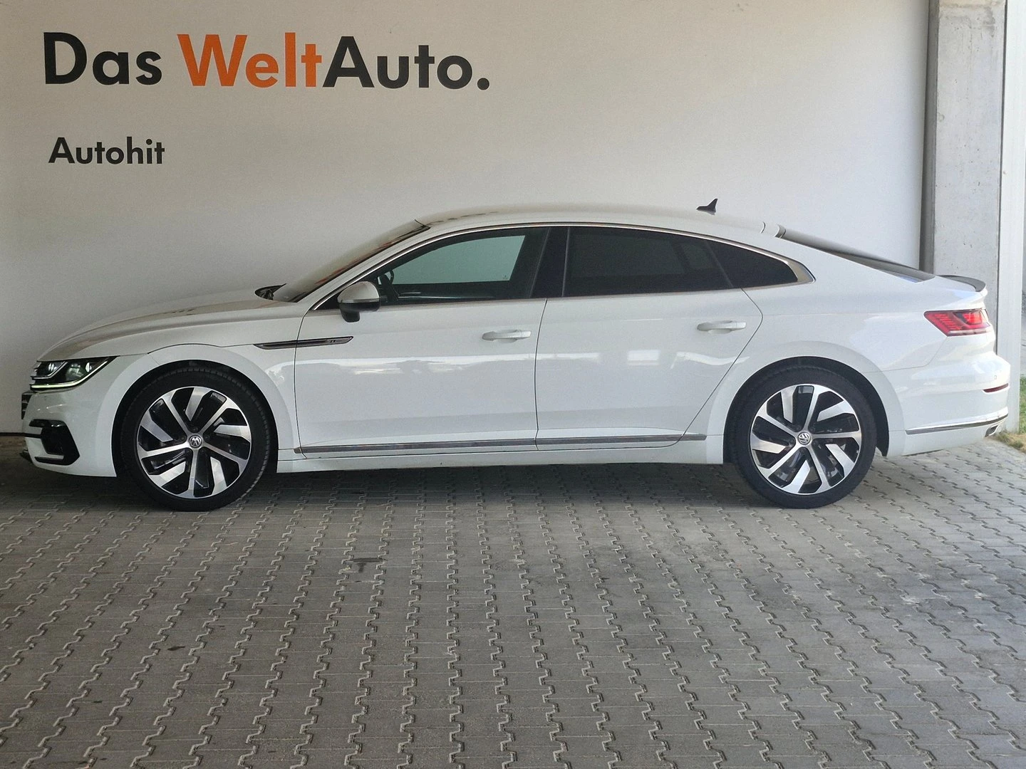 VW Arteon R- Line 2.0 TDI BMT 4M DSG - изображение 3