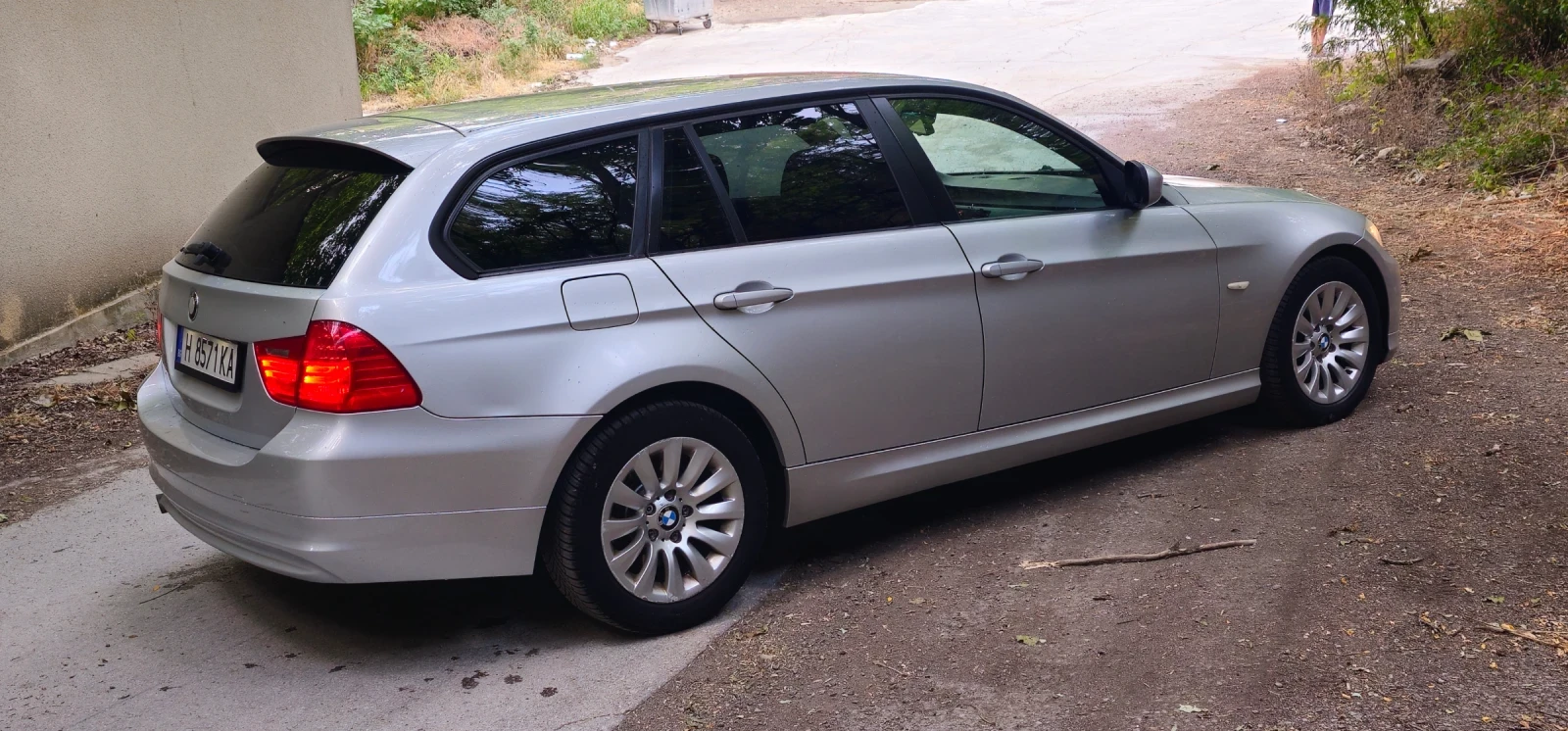 BMW 318 E91 143к.с - изображение 4