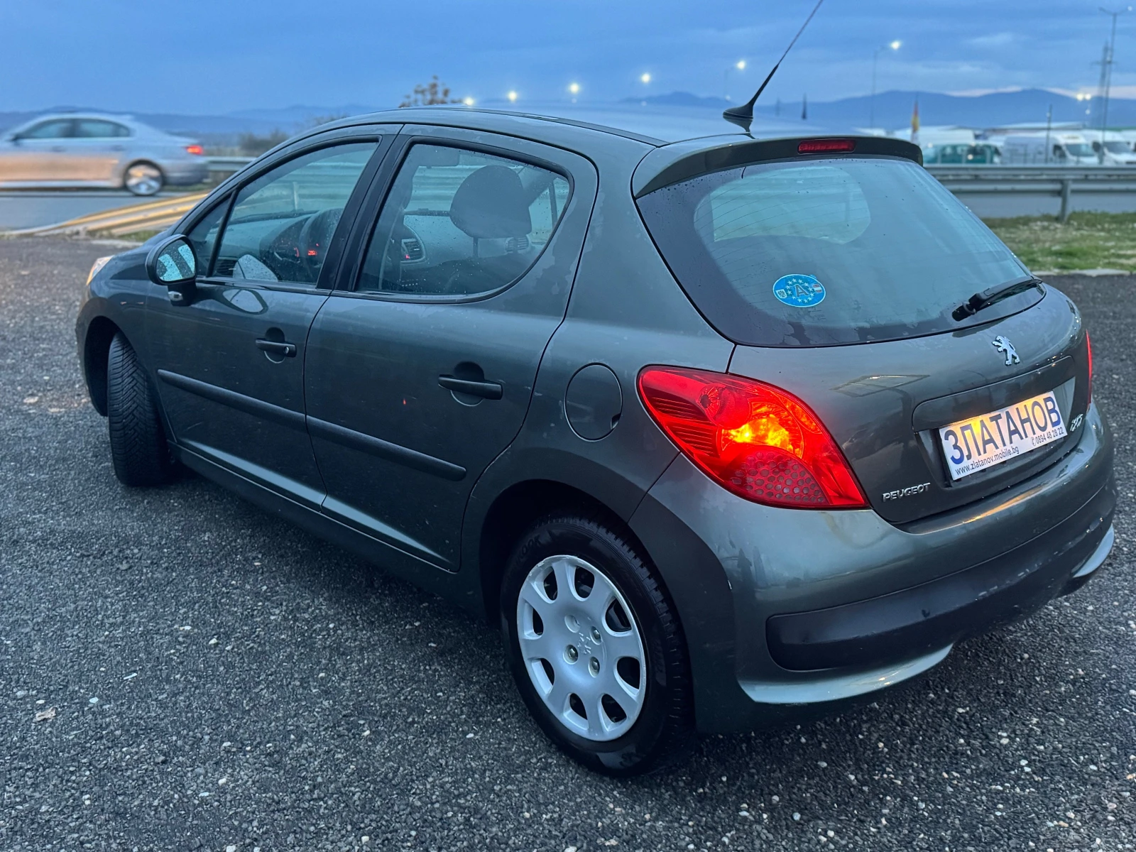 Peugeot 207 82000 КМ. - изображение 9