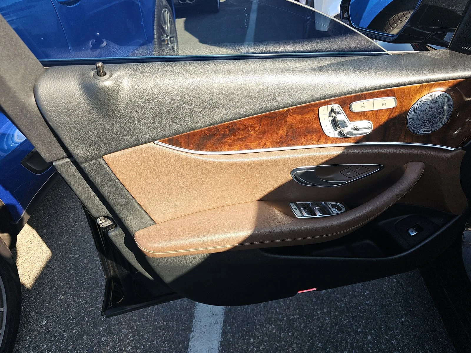 Mercedes-Benz E 300 AMG* PACK* BURMESTER* * * *  | Mobile.bg   7