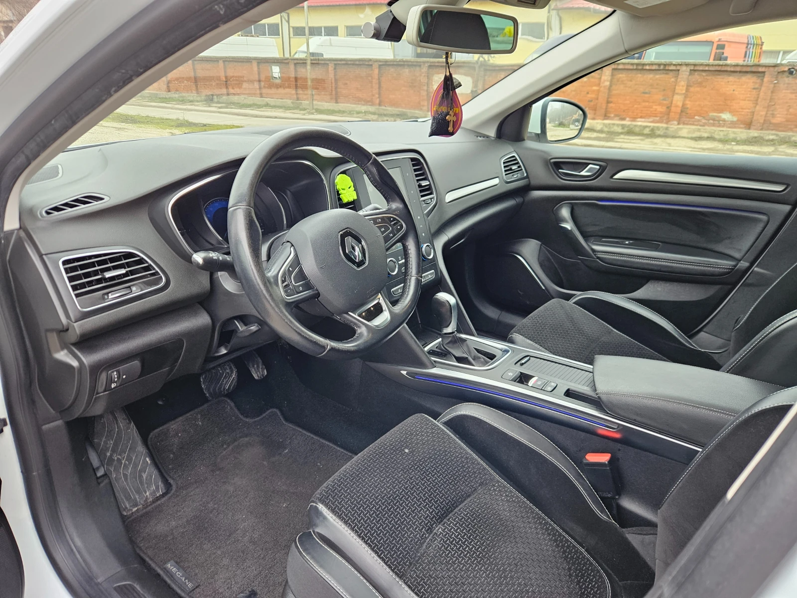 Renault Megane 1.3 Tce/140�.�./Intense | Mobile.bg � ����������� 10
