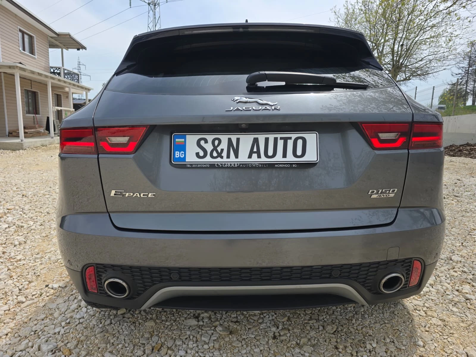 Jaguar E-pace 2.0 D150 AWD S Aut. Lеather/NAVI/Kamera, снимка 4 - Автомобили и джипове - 54411874
