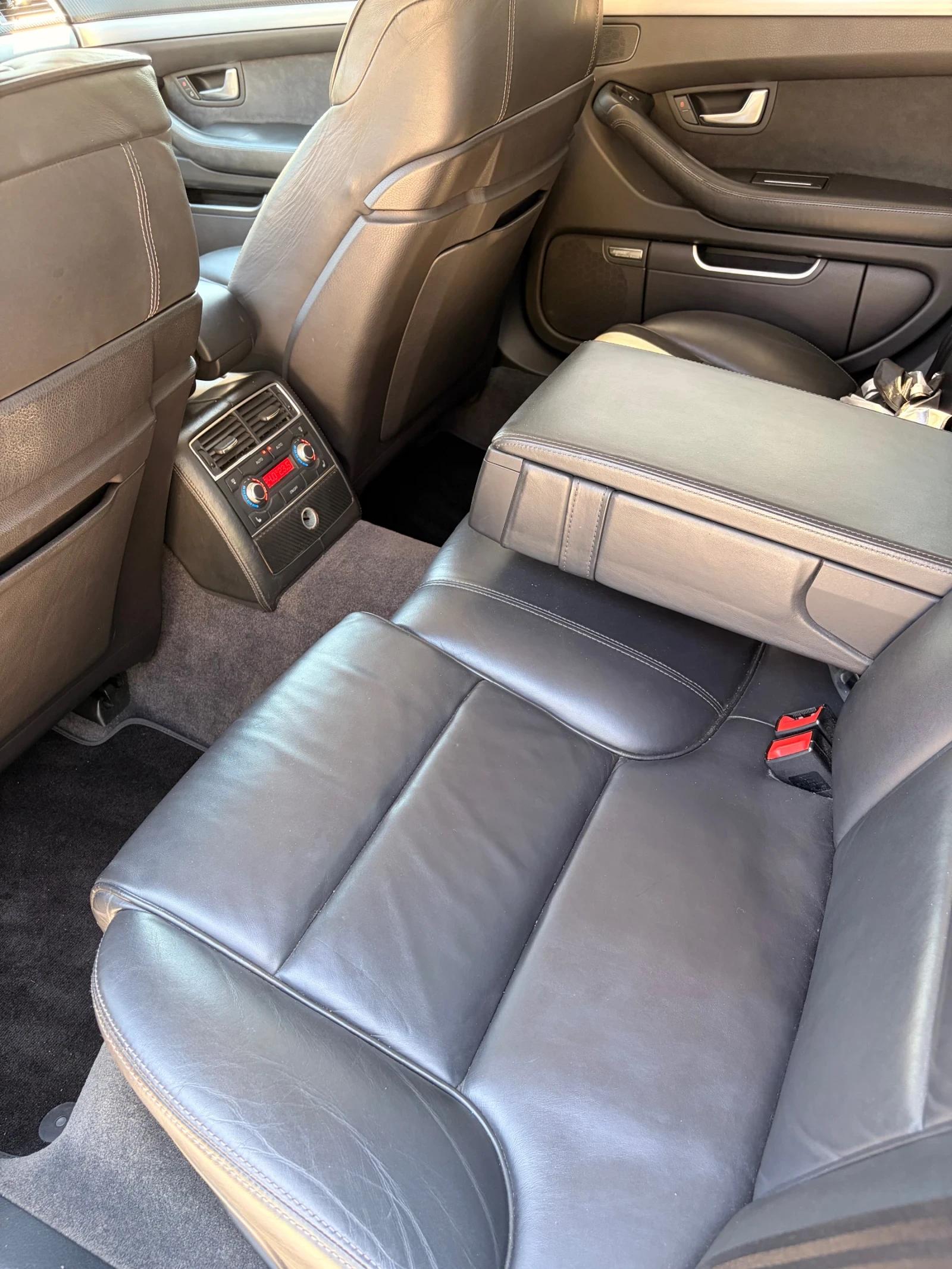 Audi A8 4.2FSI 350hp, снимка 15 - Автомобили и джипове - 54442723