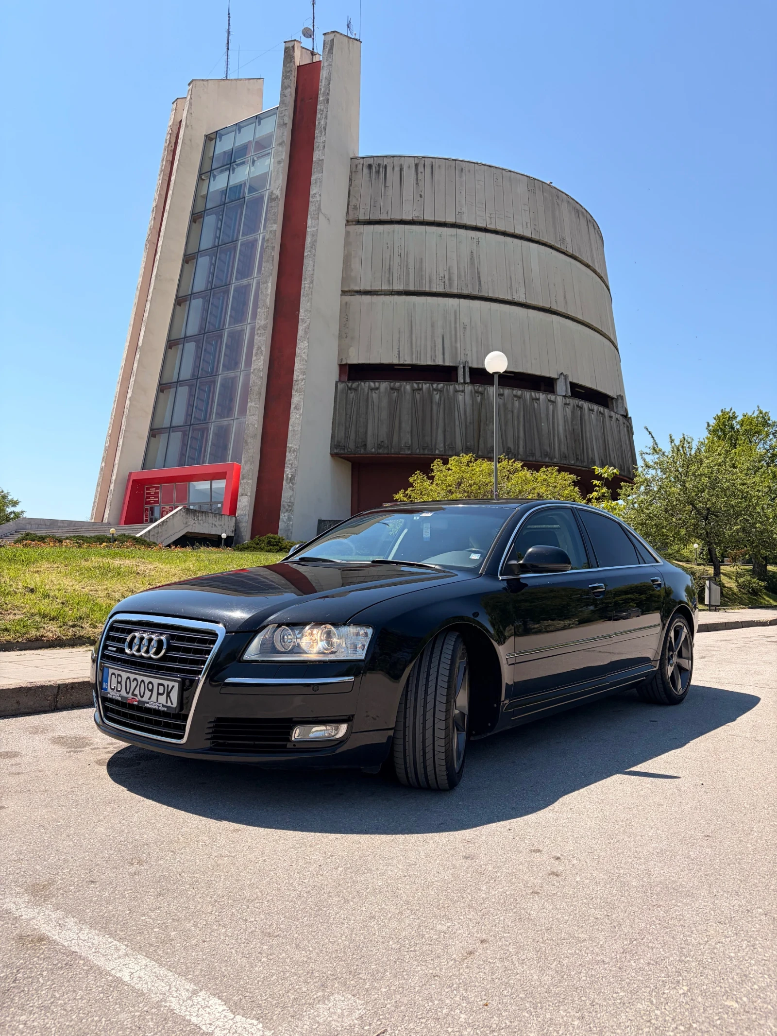 Audi A8 4.2FSI 350hp, снимка 2 - Автомобили и джипове - 54442723