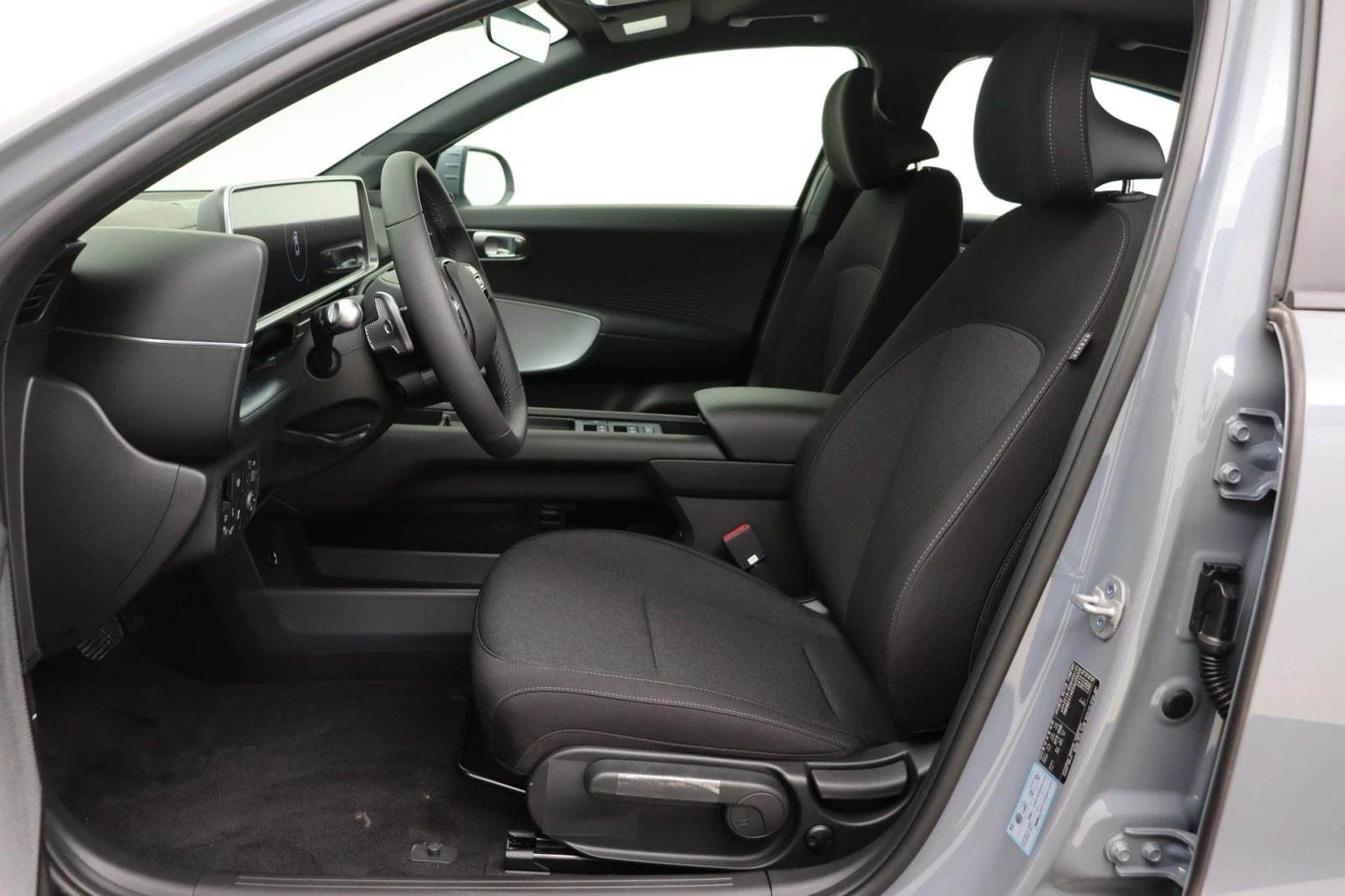 Hyundai Ioniq 6 Core 77kW НОВА , снимка 6 - Автомобили и джипове - 54611026