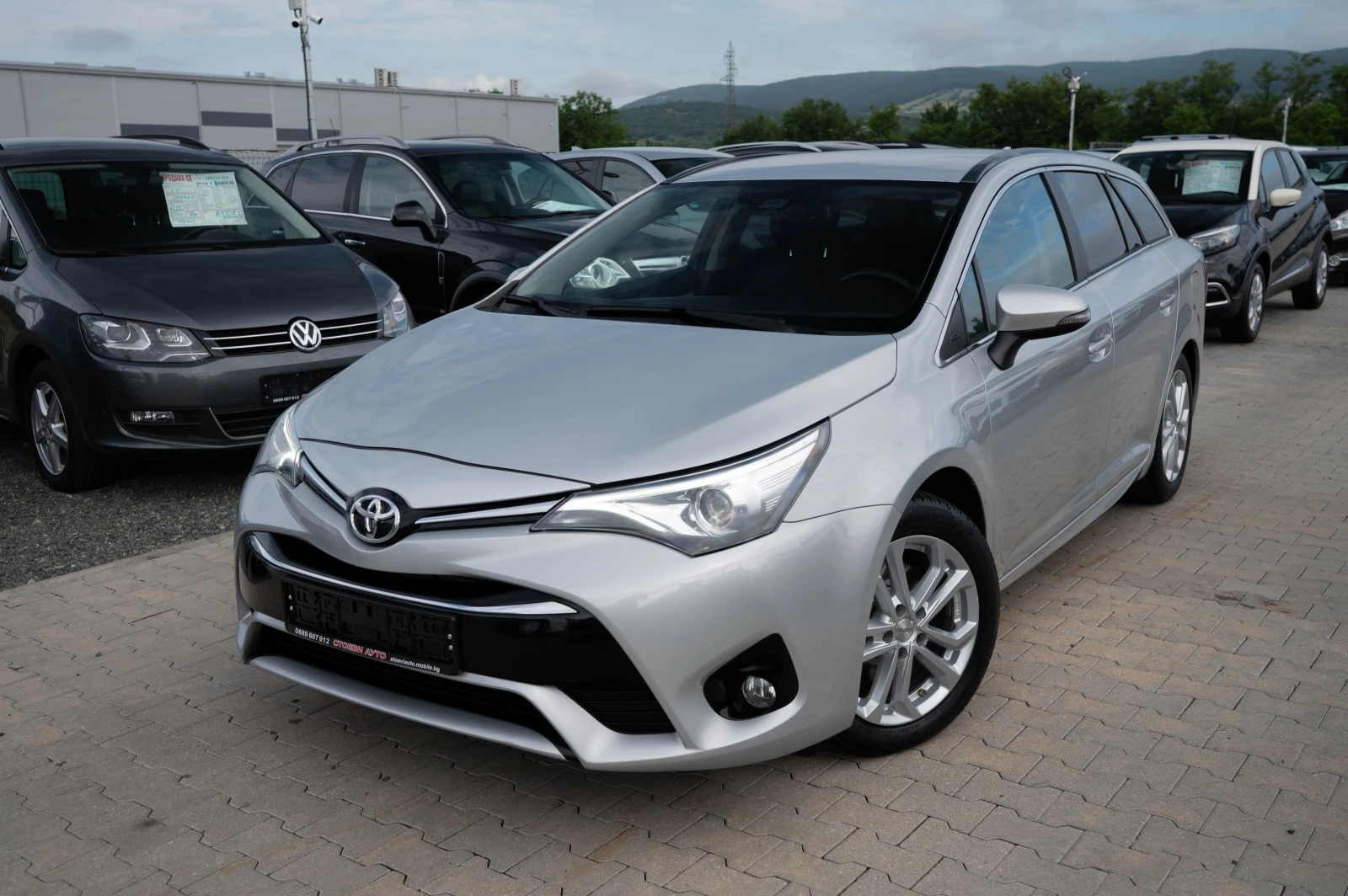 Toyota Avensis 2.0* LED* 2017г