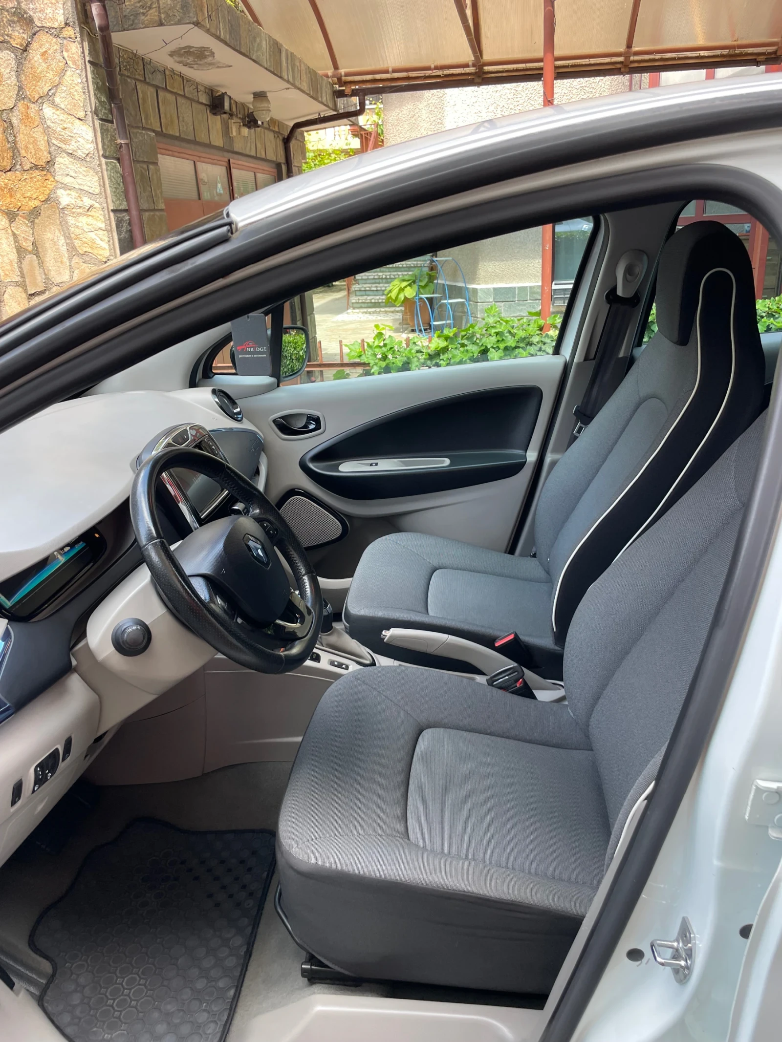 Renault Zoe intens* 43kw* , снимка 8 - Автомобили и джипове - 54777527