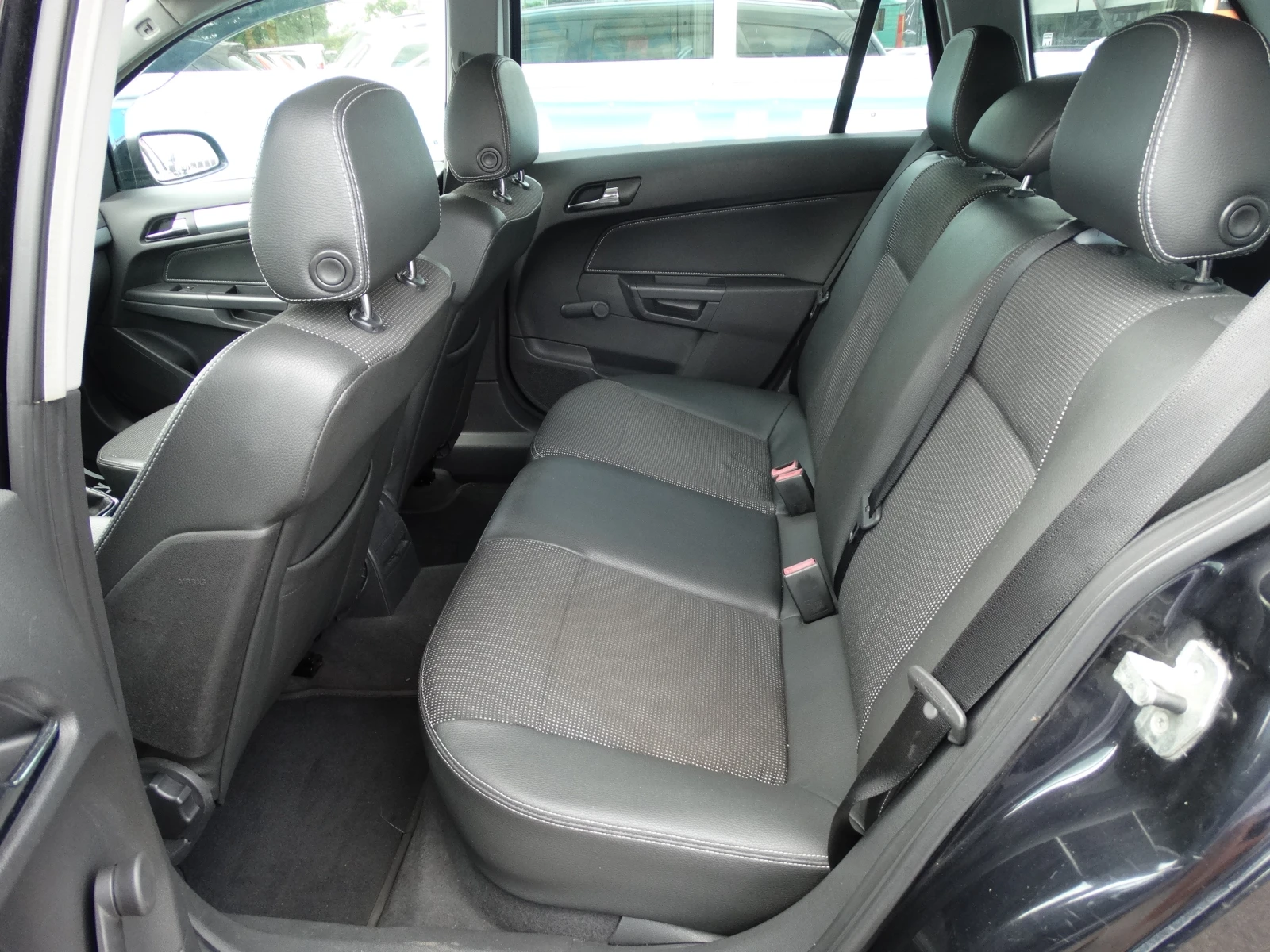 Opel Astra 1.6 I 115к.с., снимка 9 - Автомобили и джипове - 55142122