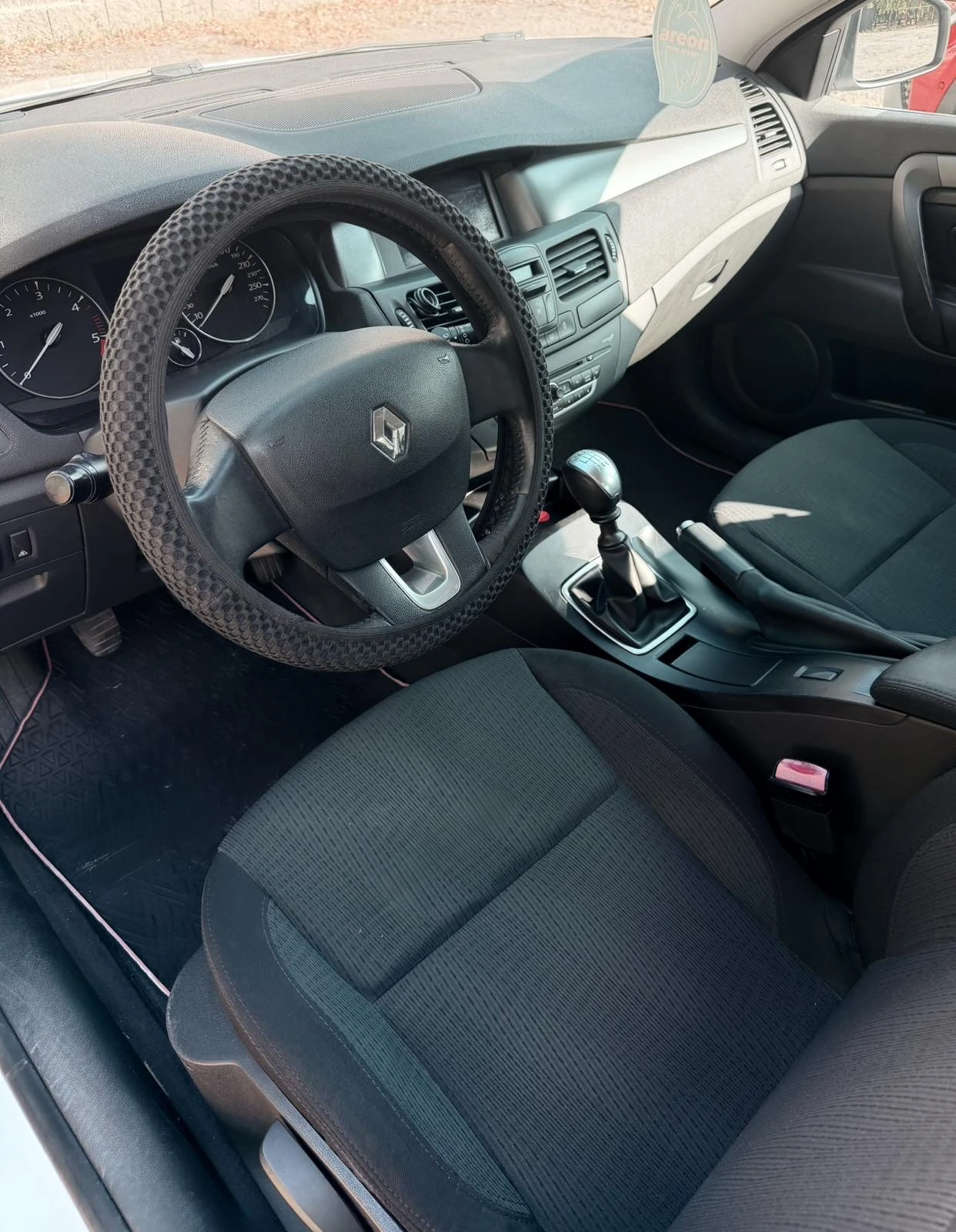 Renault Laguna, снимка 9 - Автомобили и джипове - 55639139