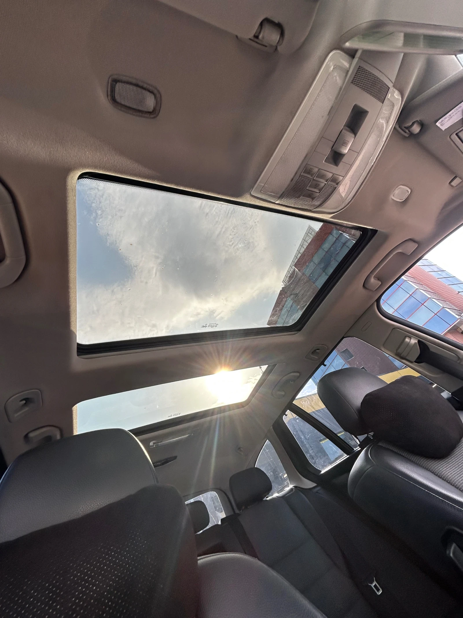 Mercedes-Benz C 220, снимка 8 - Автомобили и джипове - 55982421