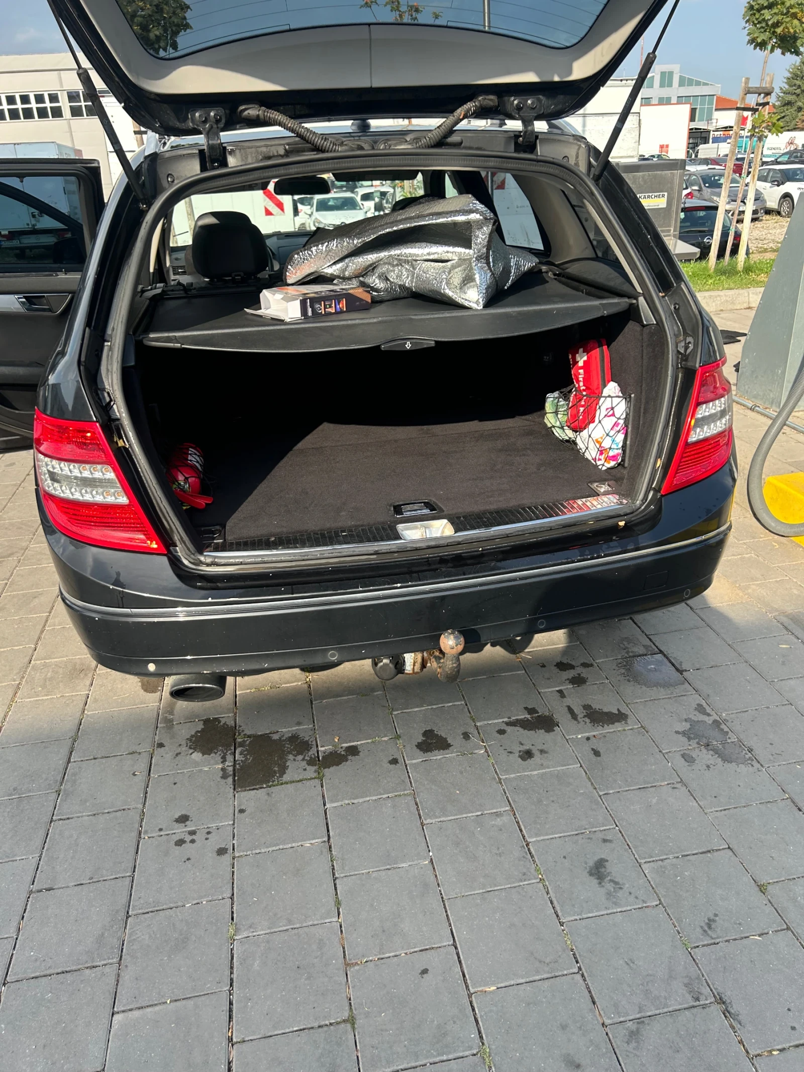 Mercedes-Benz C 220, снимка 5 - Автомобили и джипове - 55982421
