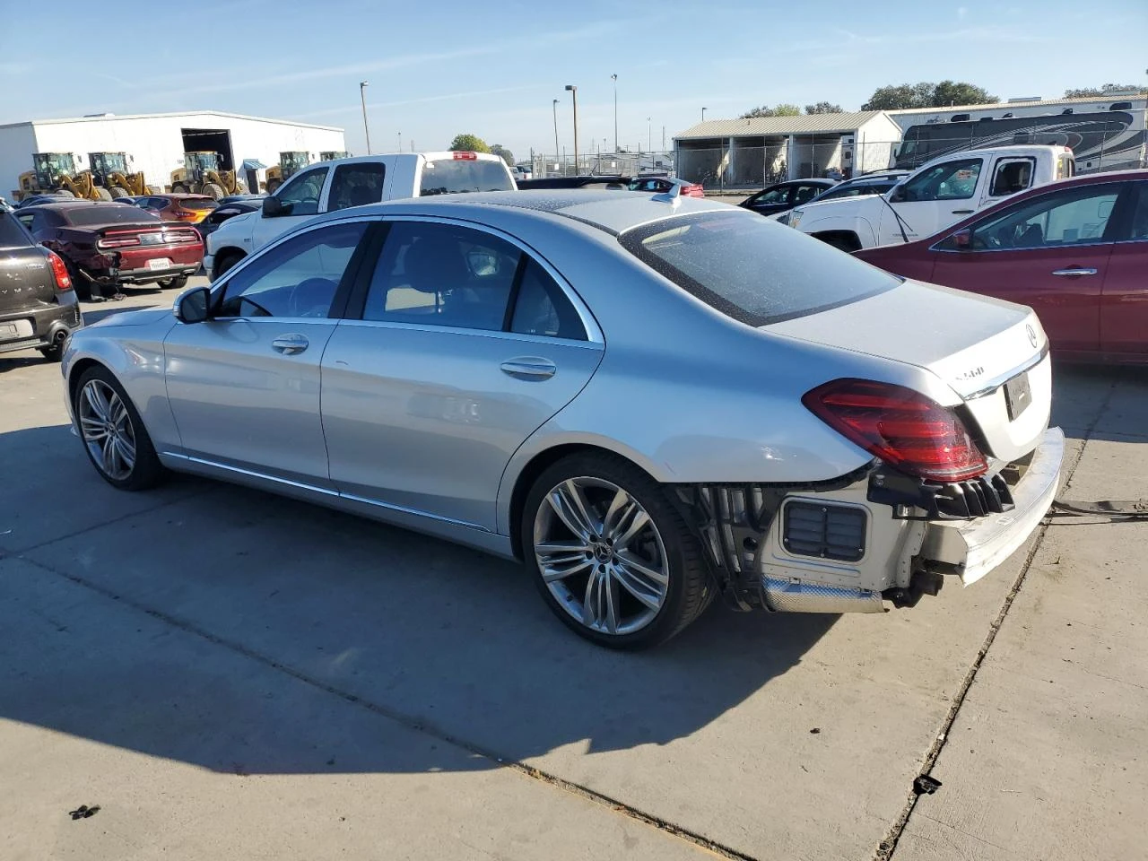 Mercedes-Benz S 560 * CARFAX * ОПЦИЯ ЗА ФИНАНСИРАНЕ * , снимка 2 - Автомобили и джипове - 55950430