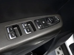 Kia Sportage 2.0 CRDi 4WD, снимка 11