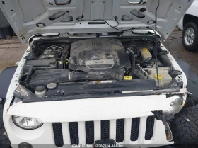 Jeep Avenger 3.6L V-6 DOHC, VVT, 285HP 4X4 Drive, снимка 15