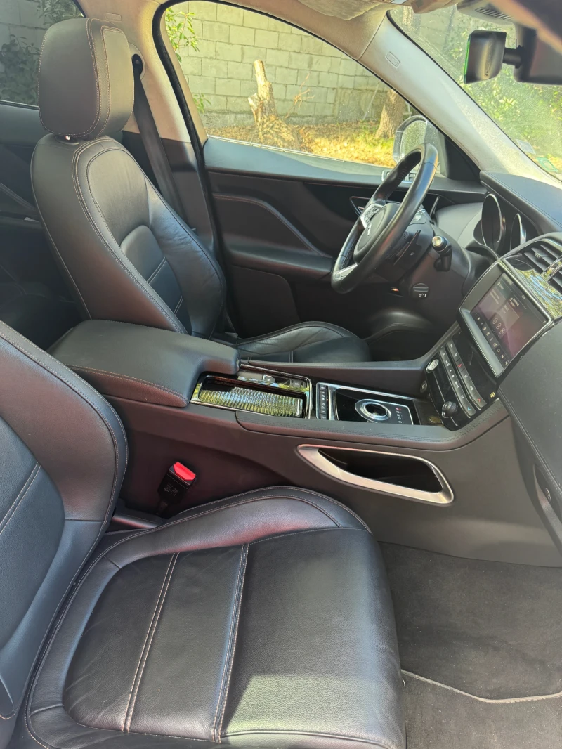 Jaguar F-PACE, снимка 5 - Автомобили и джипове - 52276358