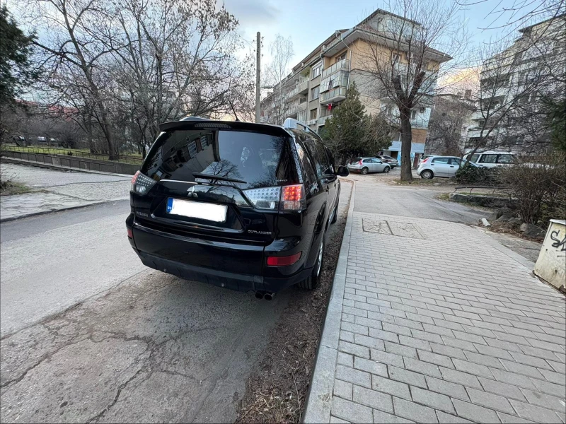 Mitsubishi Outlander, снимка 13 - Автомобили и джипове - 53182059