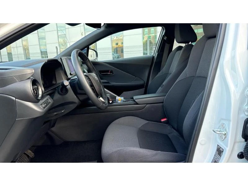 Toyota C-HR 1.8 HEV E-CVT CLUB FWD, снимка 12 - Автомобили и джипове - 53209683