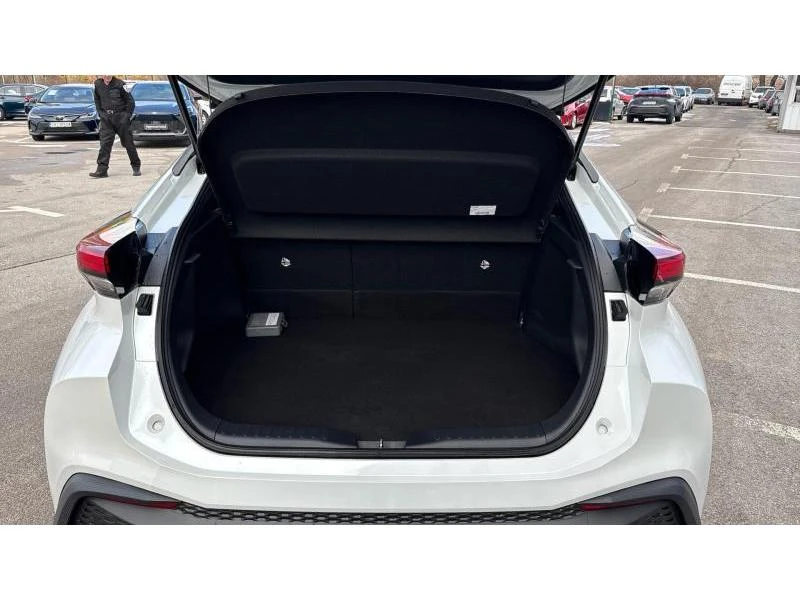 Toyota C-HR 1.8 HEV E-CVT CLUB FWD, снимка 10 - Автомобили и джипове - 53209683