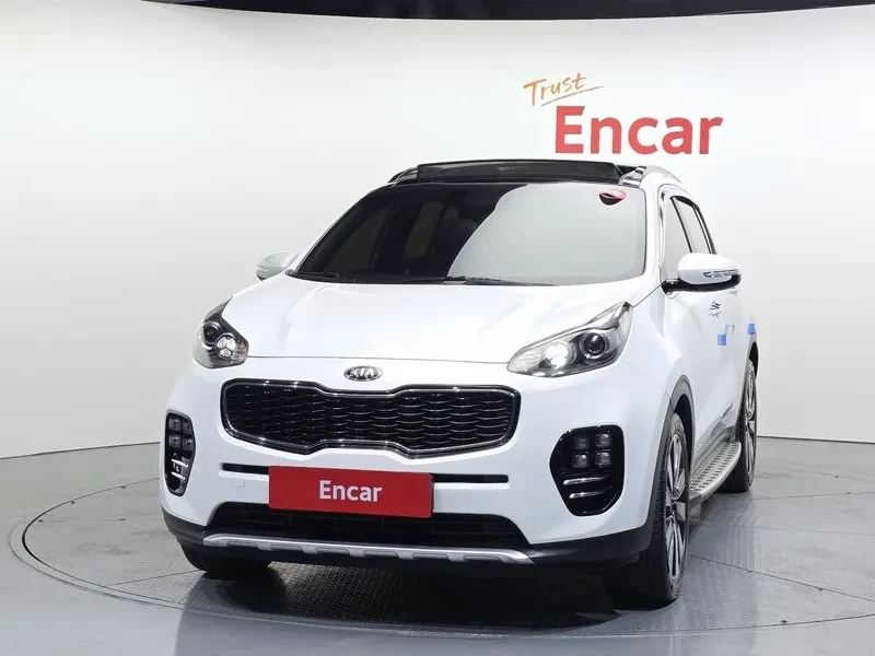 Kia Sportage 2.0 CRDi 4WD, снимка 3 - Автомобили и джипове - 54276697