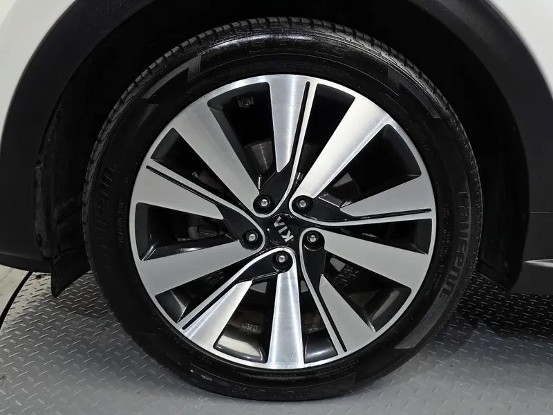 Kia Sportage 2.0 CRDi 4WD, снимка 5 - Автомобили и джипове - 54276697