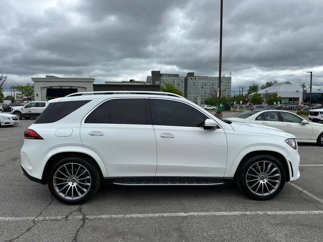 Mercedes-Benz GLE 350 * АВТО КРЕДИТ* ЦЕНА ДО БГ * СЕРВИЗНА ИСТОРИЯ *  - изображение 4