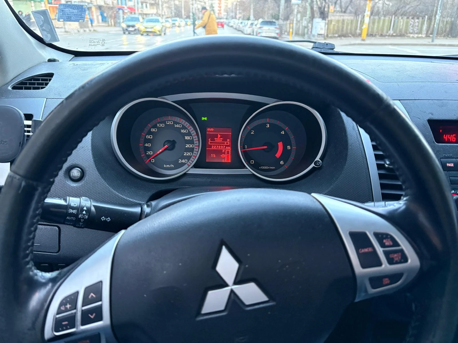 Mitsubishi Outlander  - изображение 7