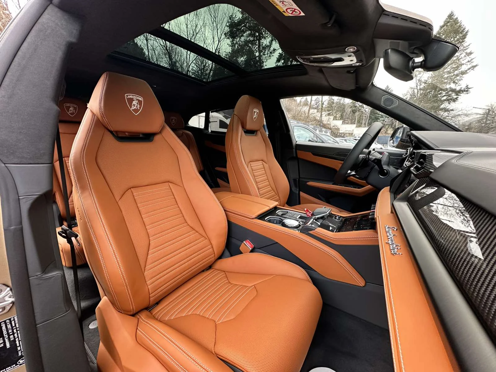 Lamborghini Urus SE /Carbon/B&O/, снимка 12 - Автомобили и джипове - 53733837