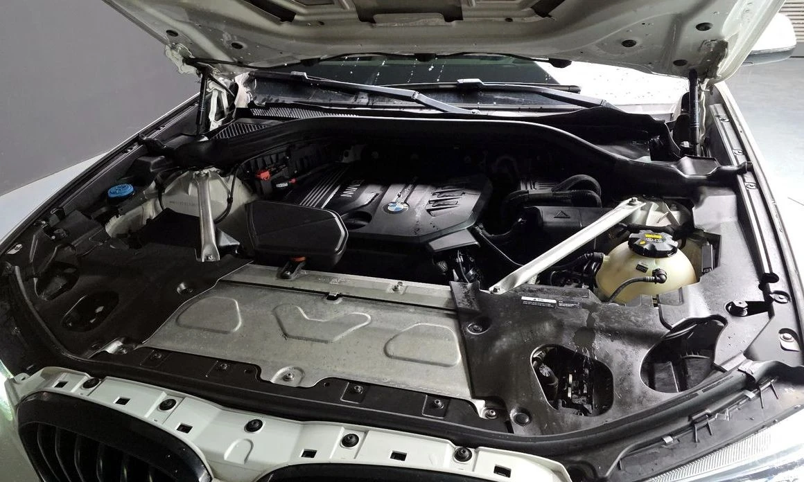 BMW X3 XDRIVE* МПАКЕТ* RECARO* КАМЕРИ* 360* ПАНО* ПОДГРЕВ, снимка 17 - Автомобили и джипове - 54122713