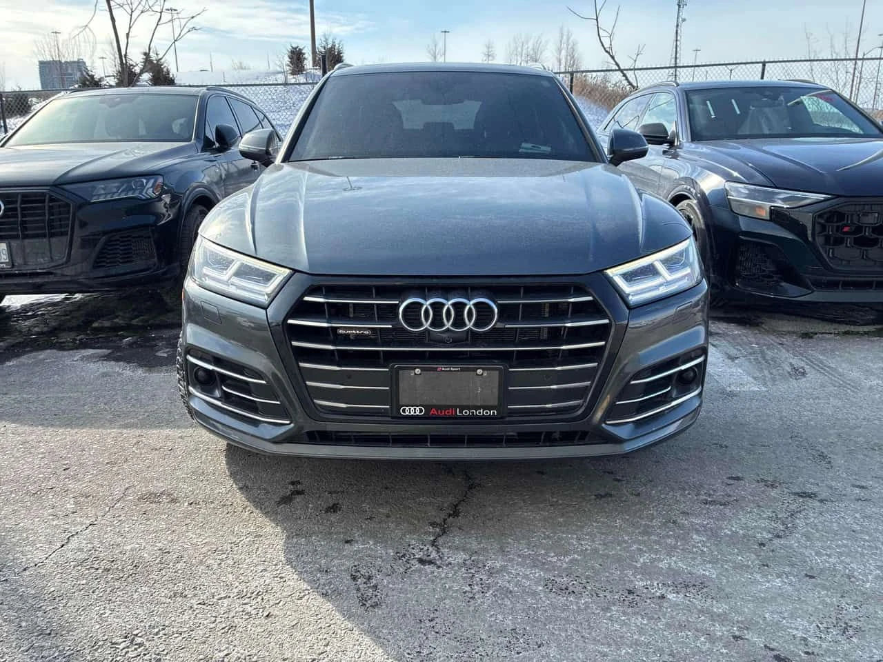 Audi Q5 * Technik * S-LINE* DISTRONIC* 360КАМЕРИ* , снимка 6 - Автомобили и джипове - 54162127