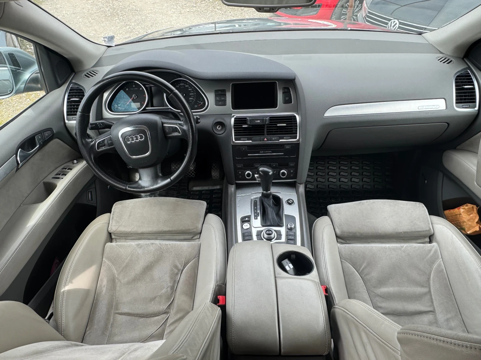 Audi Q7, снимка 8 - Автомобили и джипове - 54378059