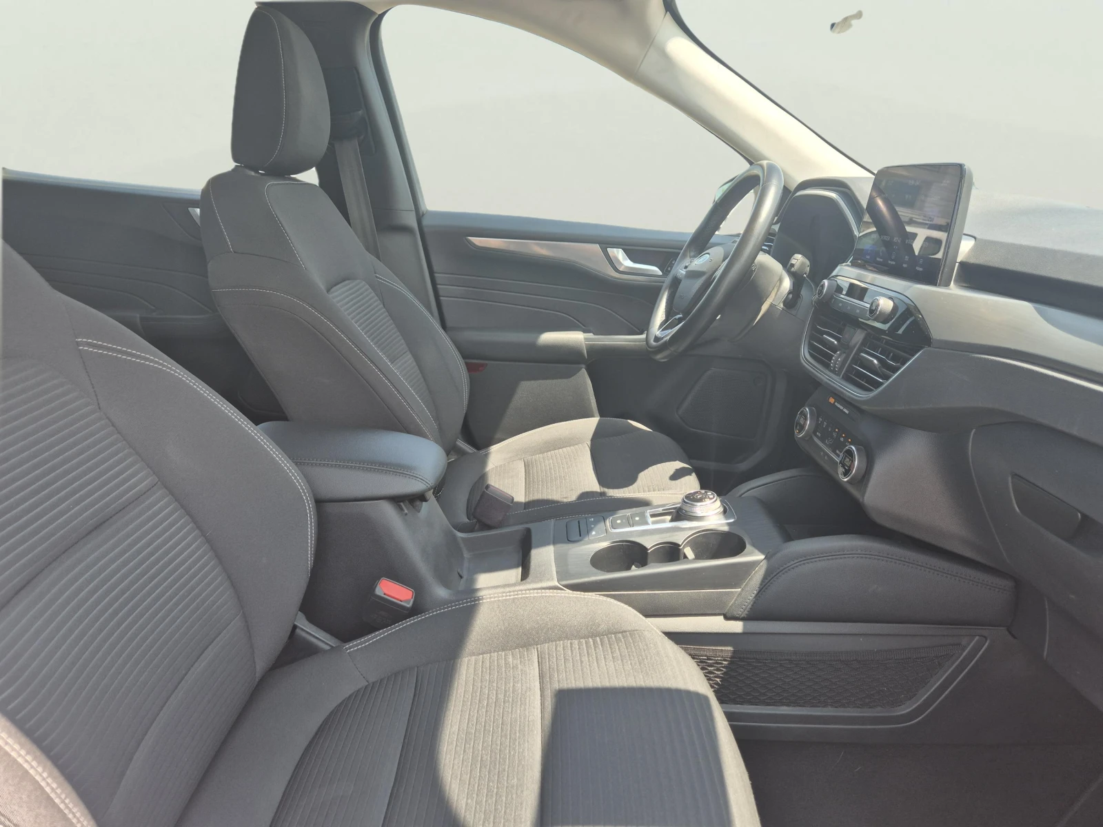 Ford Kuga 2.5 PHEV, снимка 10 - Автомобили и джипове - 54826624