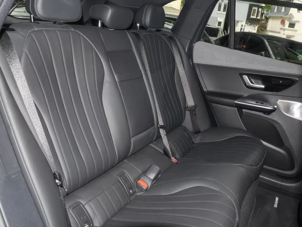 Mercedes-Benz EQE SUV/408HP/AMG/NIGHT/PANO/360/HUD/MEMO/BURM/447q, снимка 14 - Автомобили и джипове - 55014399