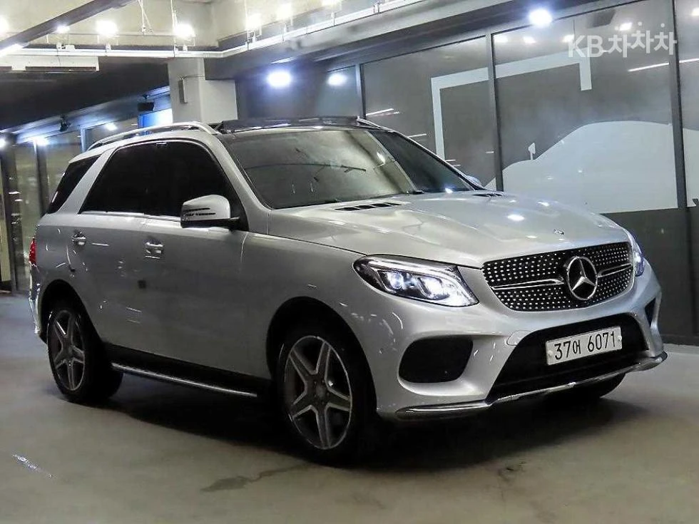 Mercedes-Benz GLE 350 4MATIC AMG LINE 360CAM PANORAMA ОБДУХ